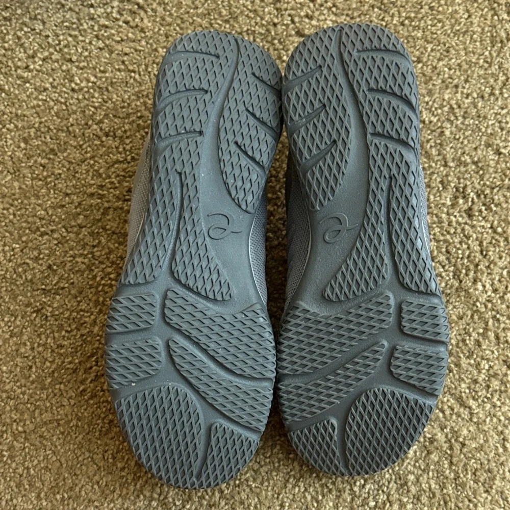 Easy Spirit Women's Gray Sneakers - Picture 2 of 3